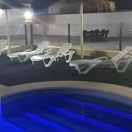 Casa Con Piscina Y Barbacoa Holiday home